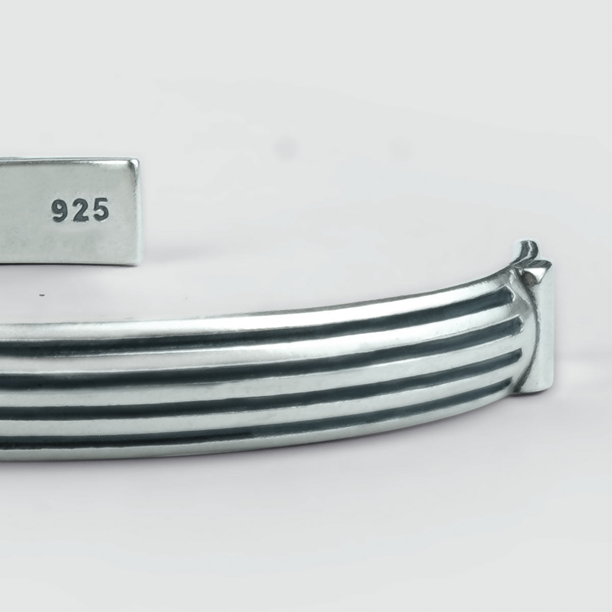 Arkan - Sterling Silver Bangle Bracelet 8mm