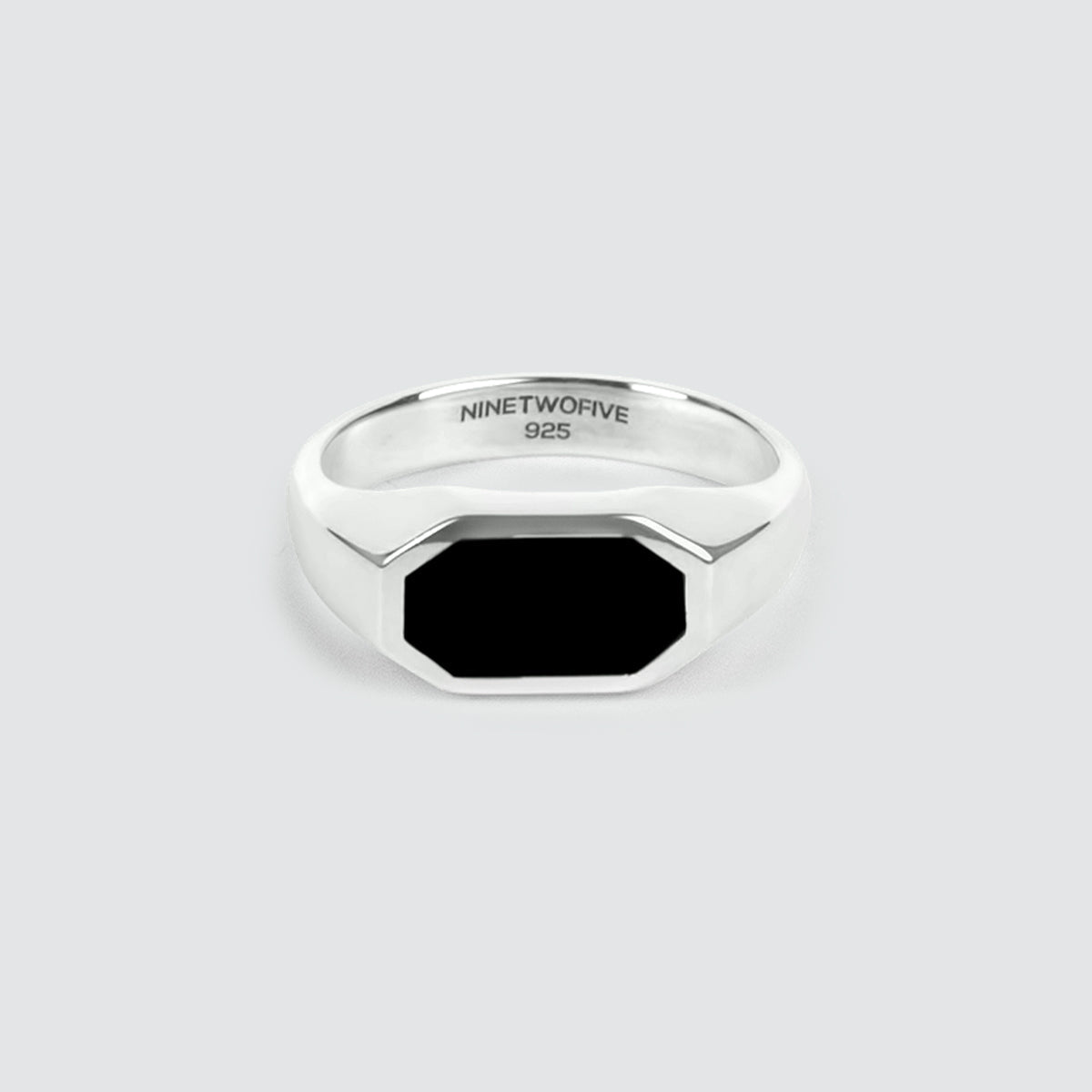 Aniq - Elegant Black Onyx Signet Ring 7mm