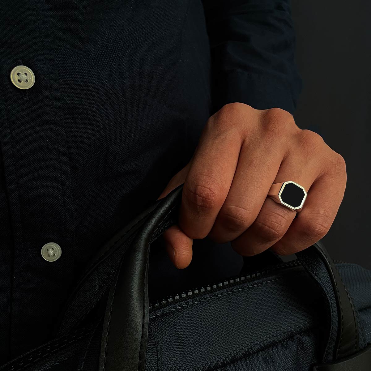 Naim - Black Onyx Signet Ring 13mm