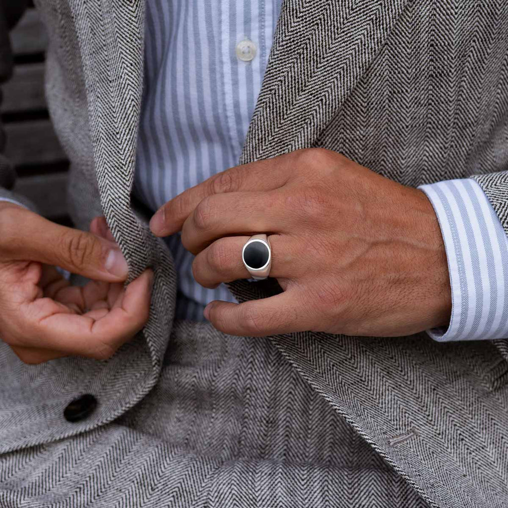 Adil – Black Onyx Signet Ring 13mm