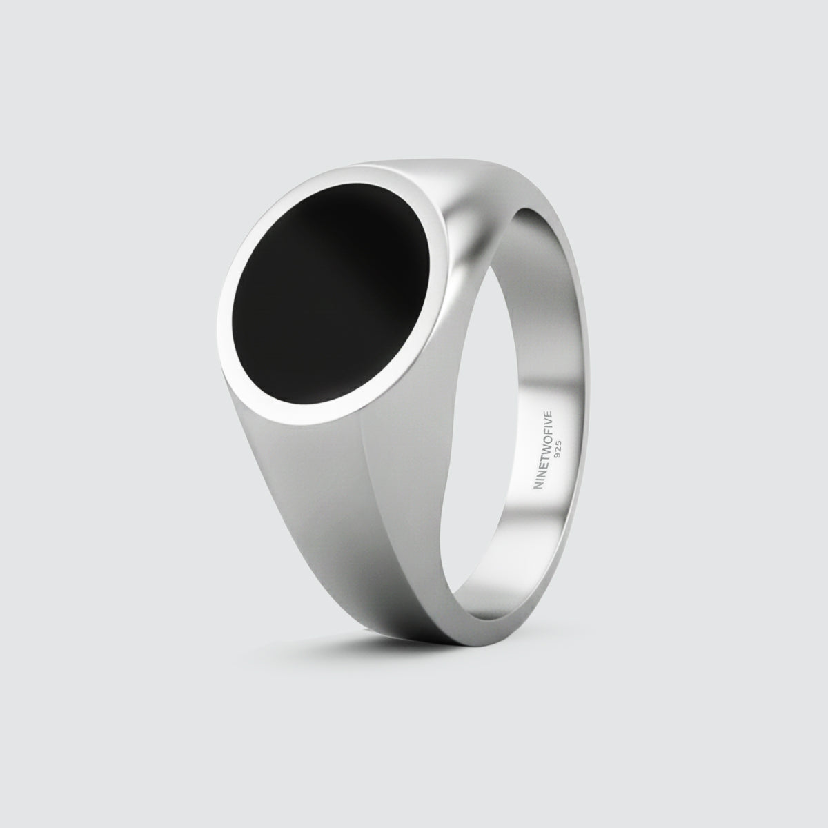 Adil – Black Onyx Signet Ring 13mm