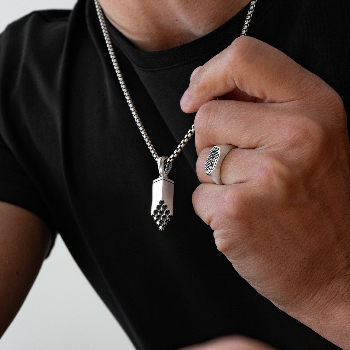 Muqarnas – Black Diamonds Silver Pendant