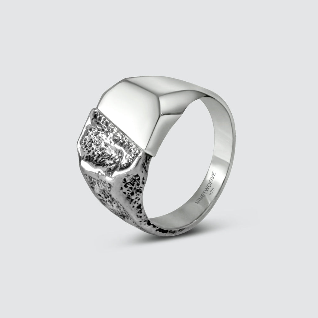 Tawasul - Split Silver Signet Ring 13mm