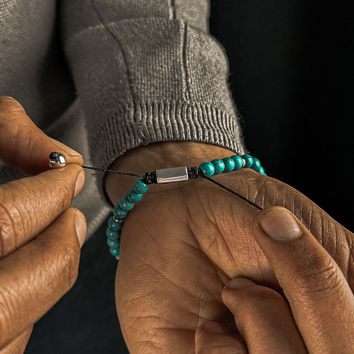 Nuri - Adjustable Turquoise Beaded Bracelet in Silver 6mm